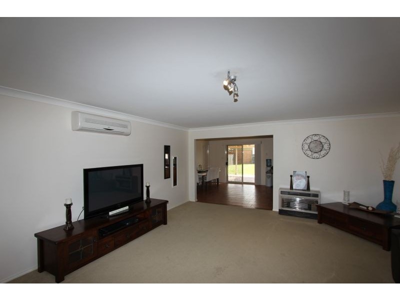 16 Paradise Place, Goulburn NSW 2580