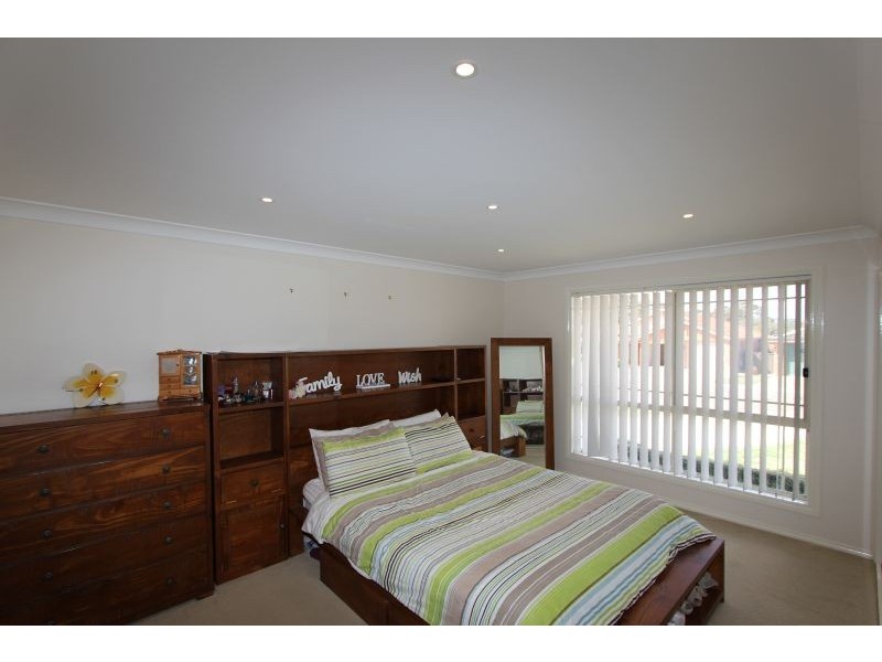 16 Paradise Place, Goulburn NSW 2580