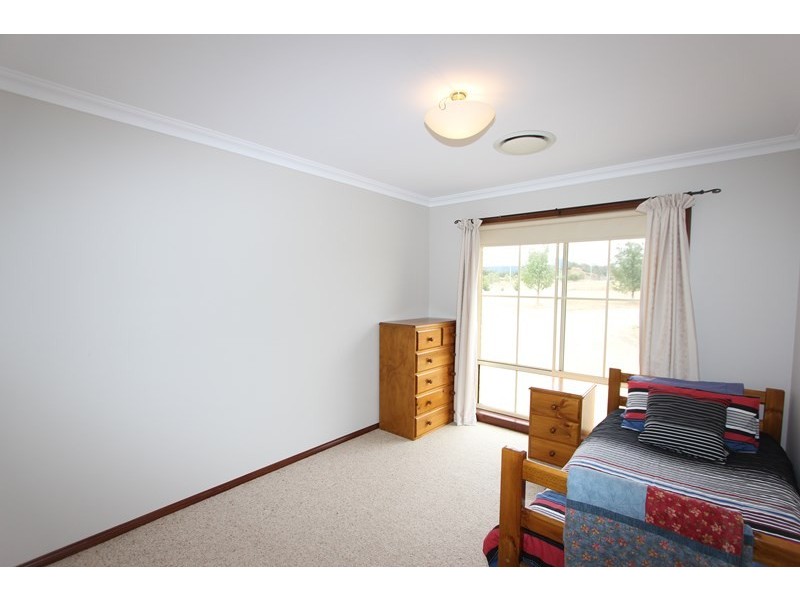 6 Bonnett Drive, Goulburn NSW 2580