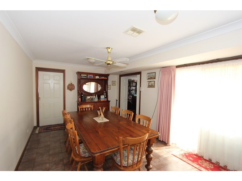 16 Lamarra Place, Goulburn NSW 2580