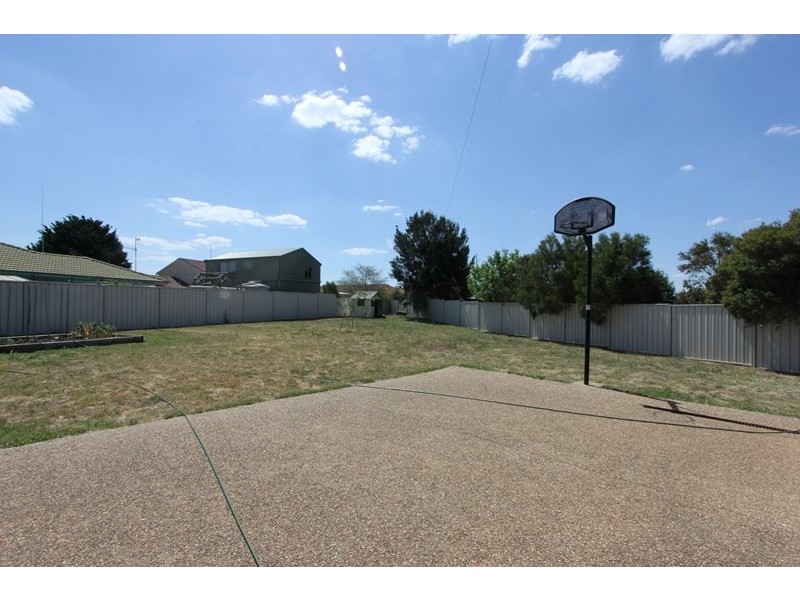 16 Lamarra Place, Goulburn NSW 2580