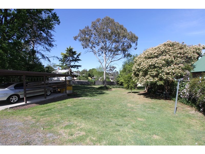 7 Cathcart Street, Goulburn NSW 2580