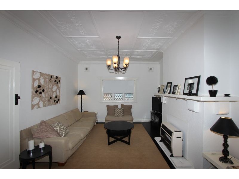 77 Verner Street, Goulburn NSW 2580