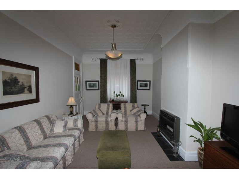 9 Victoria Street, Goulburn NSW 2580