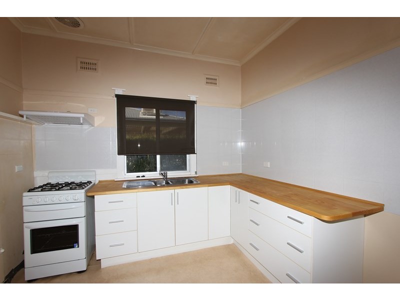 74 Sloane Street, Goulburn NSW 2580