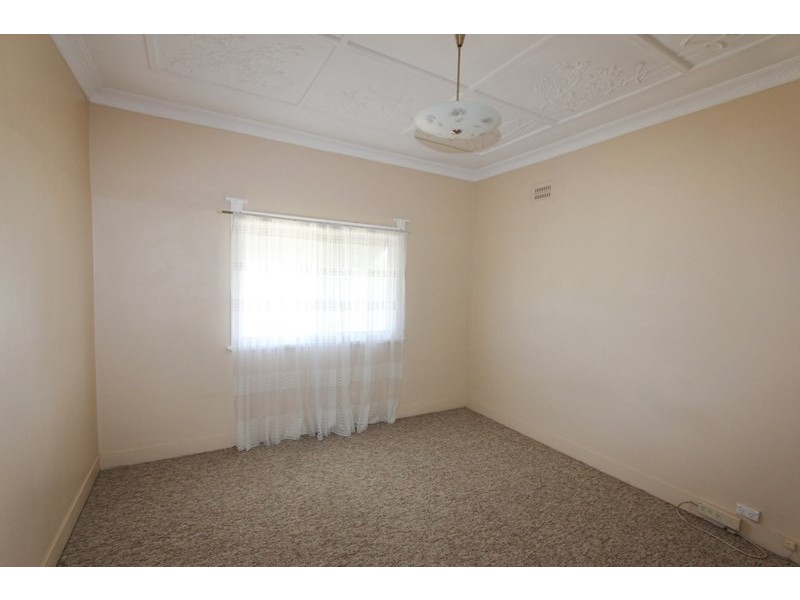 74 Sloane Street, Goulburn NSW 2580