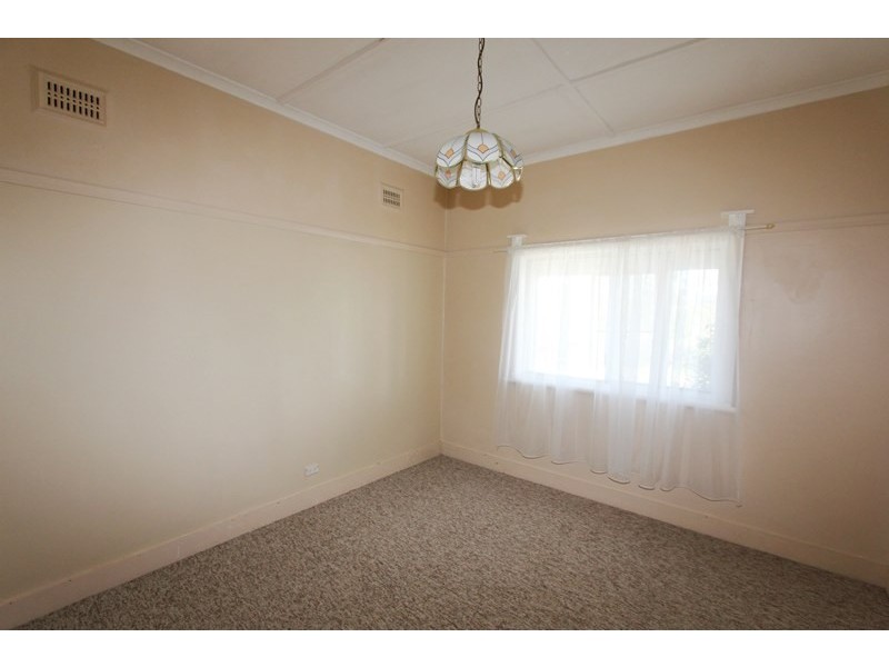 74 Sloane Street, Goulburn NSW 2580