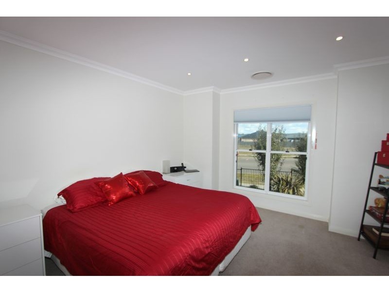 10 Lambert Drive, Goulburn NSW 2580