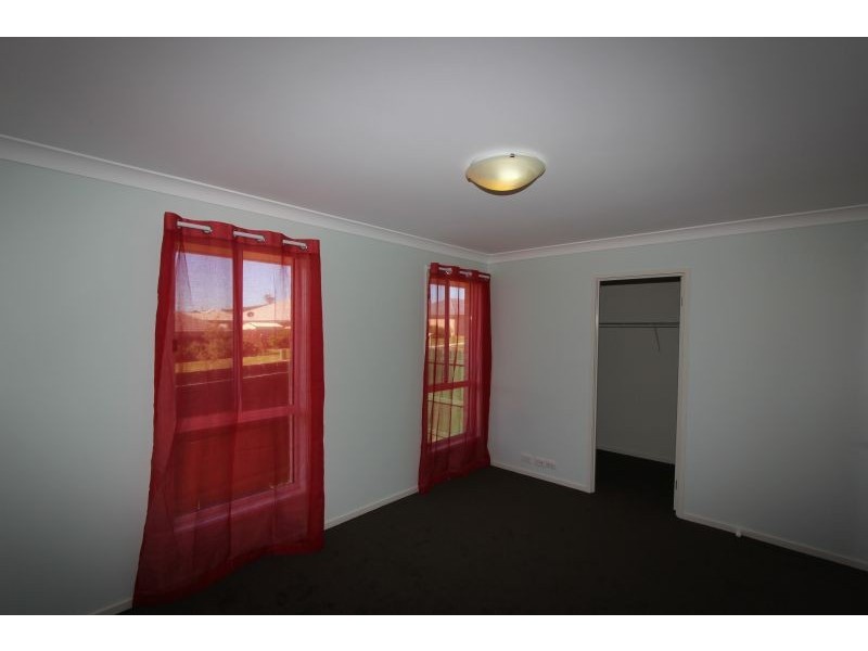 2 Stombuco Place, Goulburn NSW 2580