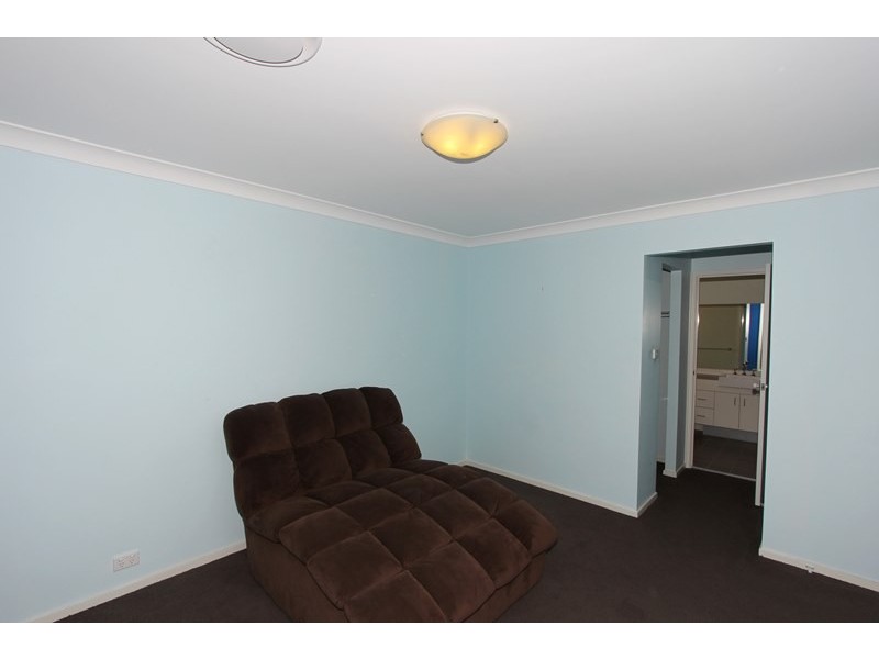 4 Stombuco Place, Goulburn NSW 2580