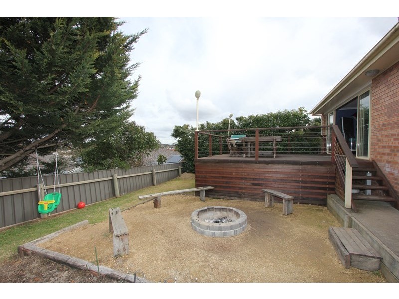 17 Endeavour Avenue, Goulburn NSW 2580