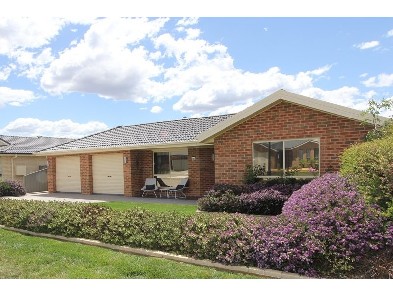 25 St Aubyn Road, Goulburn NSW 2580