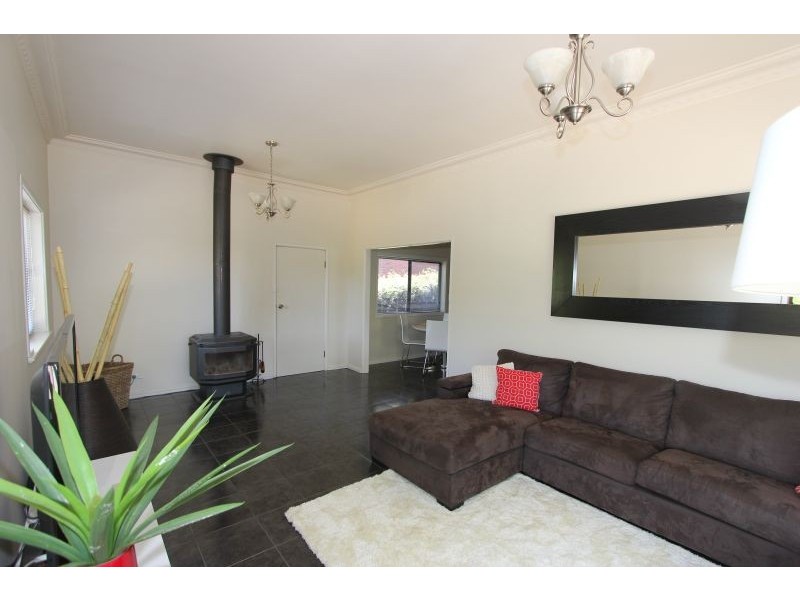 7 Cathcart Street, Goulburn NSW 2580