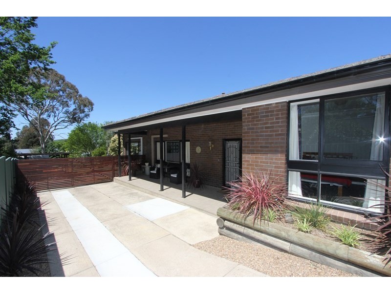 7 Cathcart Street, Goulburn NSW 2580