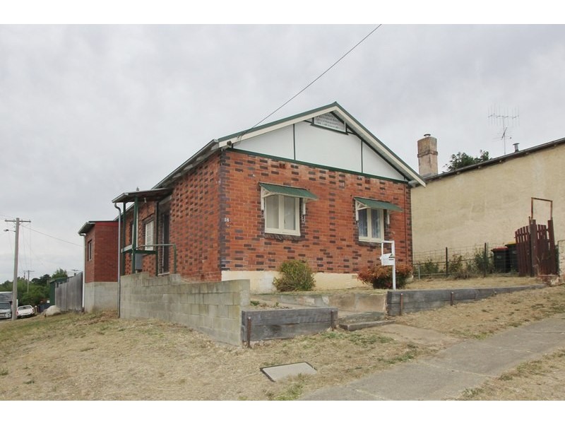18 Addison Street, Goulburn NSW 2580