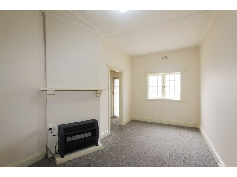 18 Addison Street, Goulburn NSW 2580