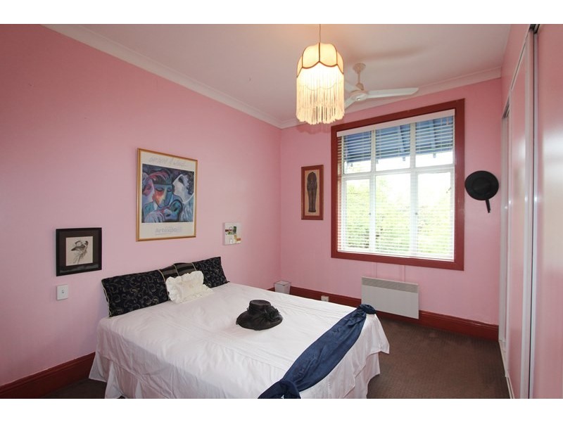 136 Clinton Street, Goulburn NSW 2580