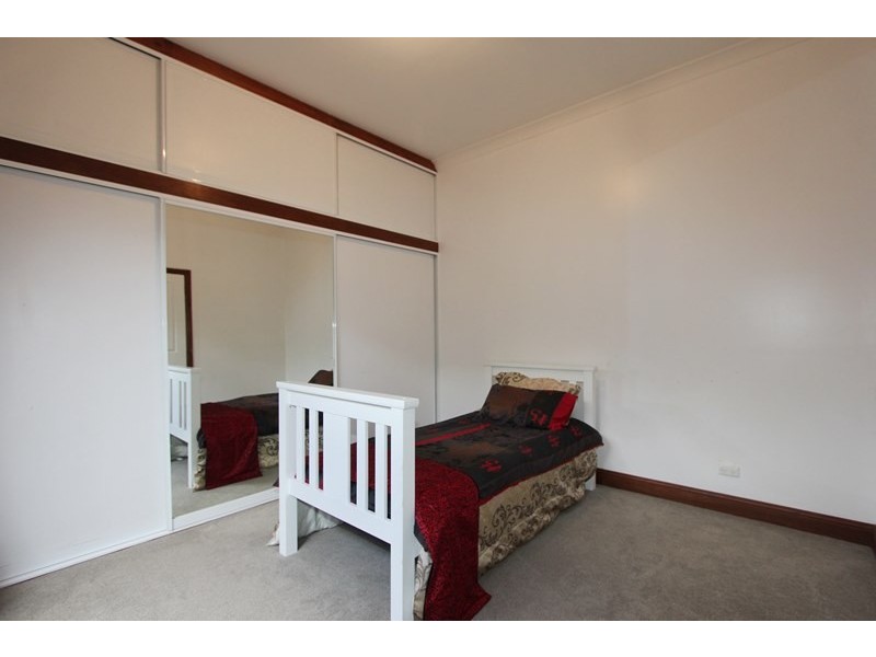 136 Clinton Street, Goulburn NSW 2580