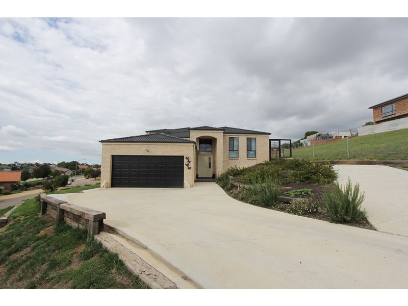 2 Thomas Place, Goulburn NSW 2580