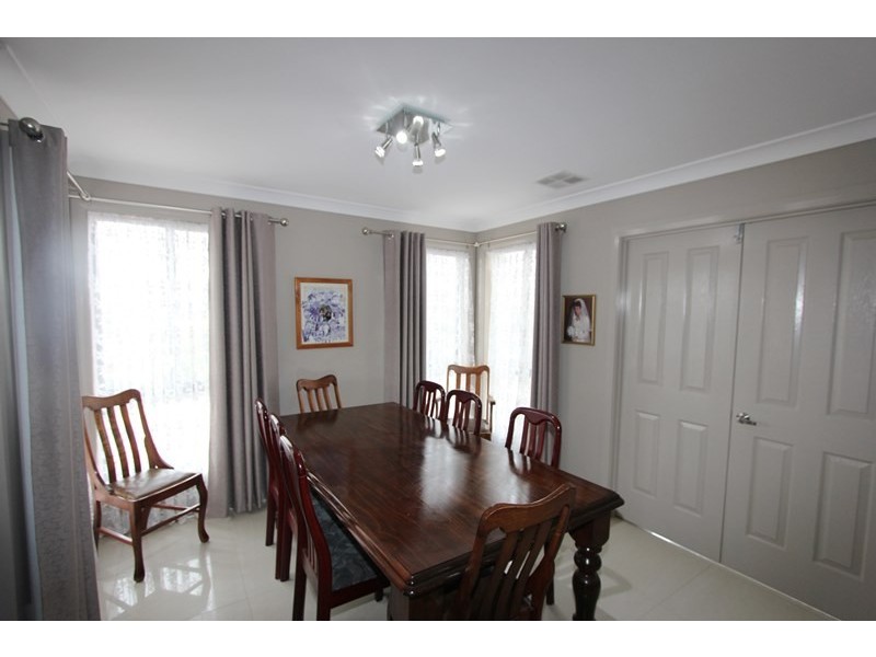 2 Thomas Place, Goulburn NSW 2580