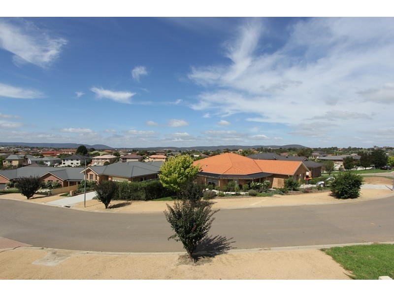 2 Thomas Place, Goulburn NSW 2580