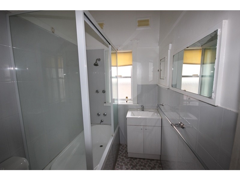 74 Sloane Street, Goulburn NSW 2580