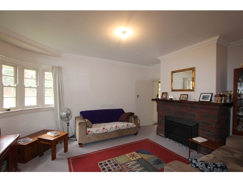 40 Wollondilly Avenue, Goulburn NSW 2580