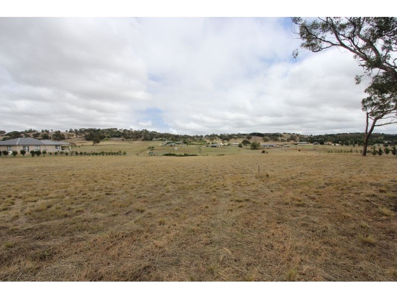 76 Greendale Crescent, Goulburn NSW 2580