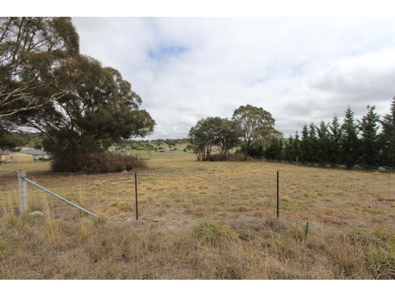 76 Greendale Crescent, Goulburn NSW 2580