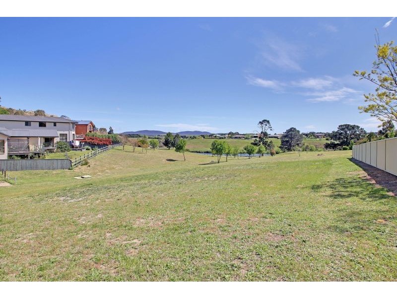 11 Rossi Place, Goulburn NSW 2580