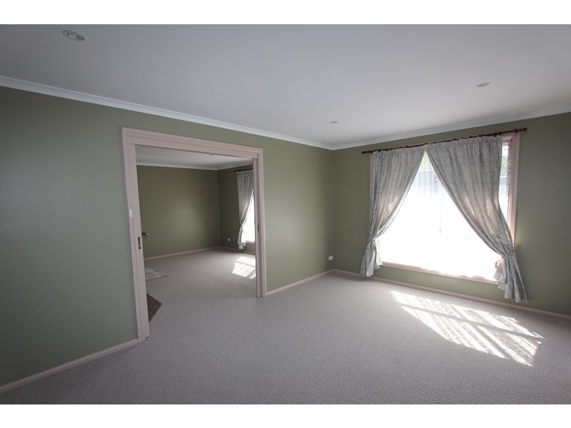 34 Ivy Lea Place, Goulburn NSW 2580