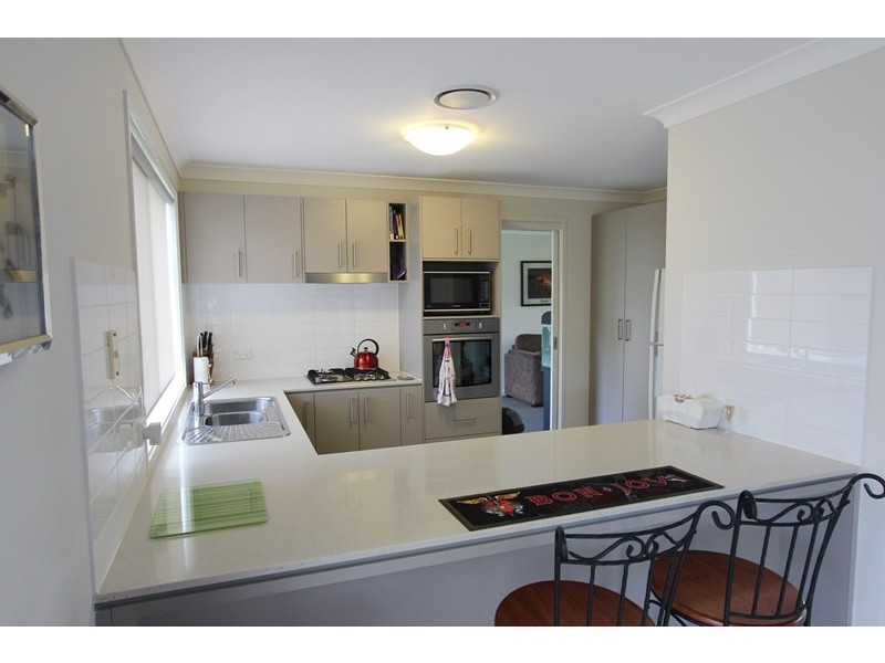 6 Dunne Close, Goulburn NSW 2580