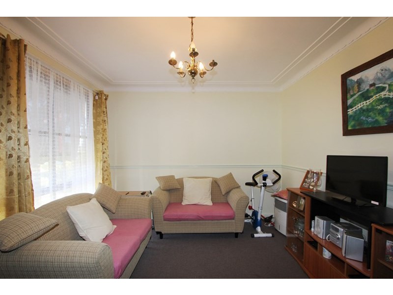 99 Hume Street, Goulburn NSW 2580