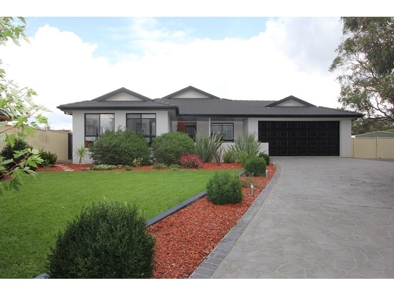 12 Rosedale Court, Goulburn NSW 2580