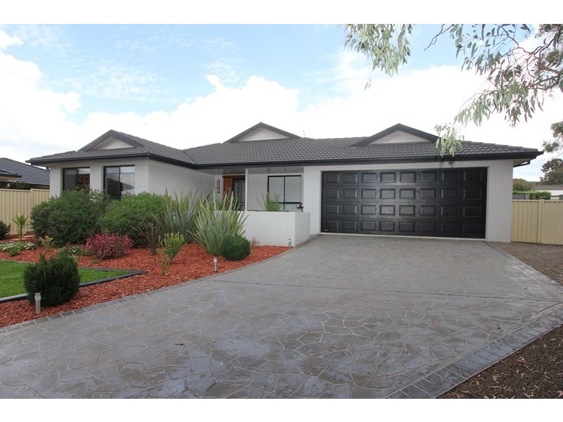 12 Rosedale Court, Goulburn NSW 2580