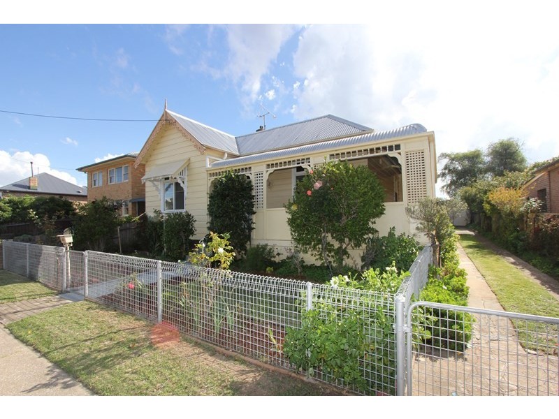 16 George Street, Goulburn NSW 2580