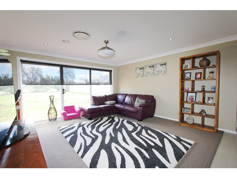 22 Racecourse Drive, Goulburn NSW 2580