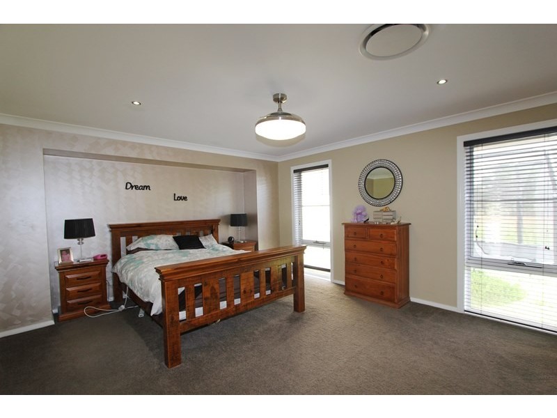 22 Racecourse Drive, Goulburn NSW 2580