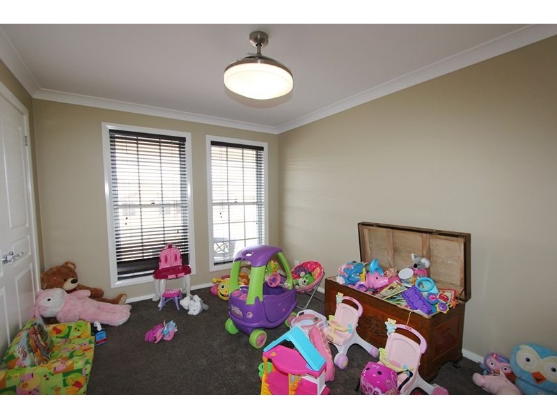 22 Racecourse Drive, Goulburn NSW 2580