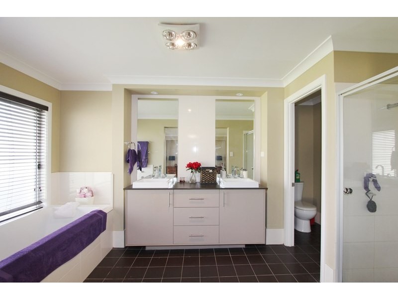 22 Racecourse Drive, Goulburn NSW 2580