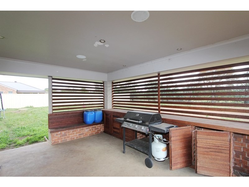 22 Racecourse Drive, Goulburn NSW 2580