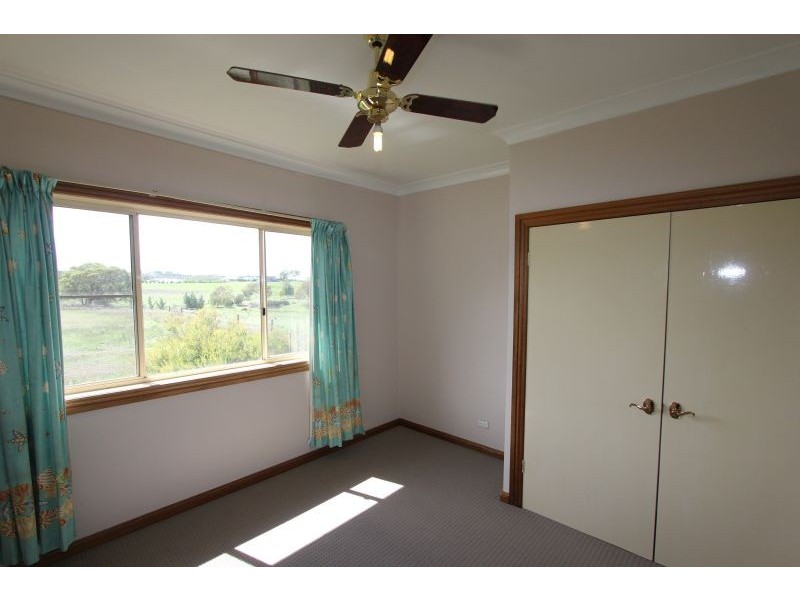 16 Run-O-Waters Drive, Goulburn NSW 2580