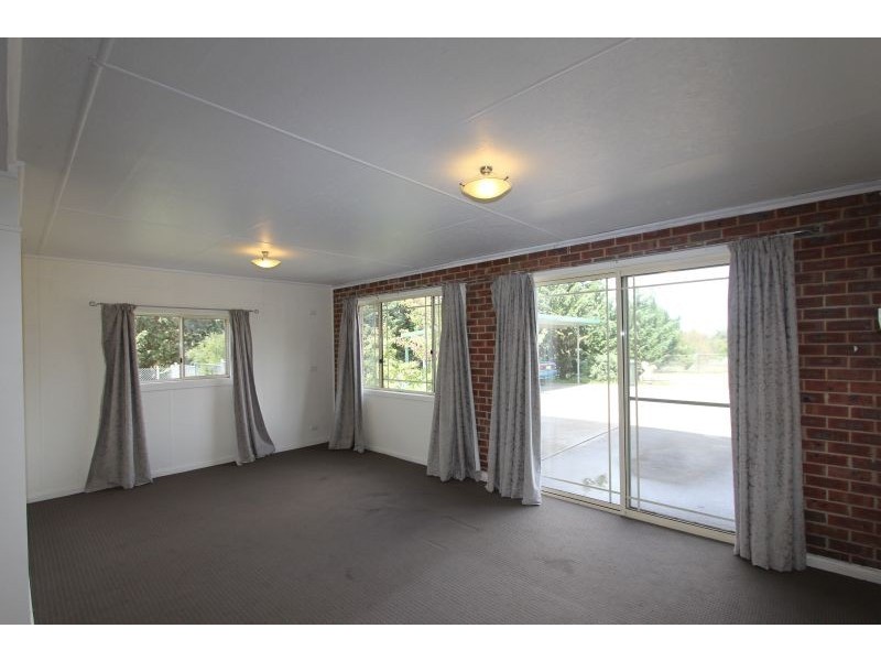 16 Run-O-Waters Drive, Goulburn NSW 2580