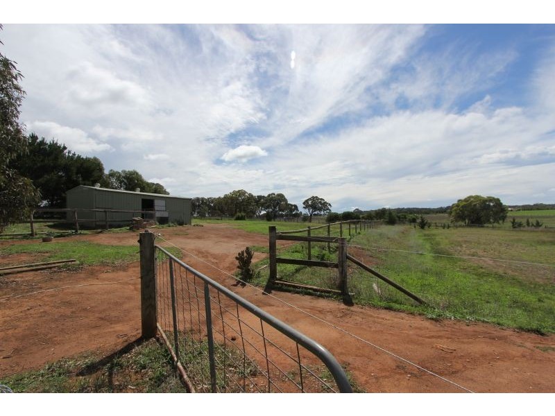 16 Run-O-Waters Drive, Goulburn NSW 2580