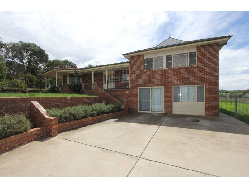 16 Run-O-Waters Drive, Goulburn NSW 2580