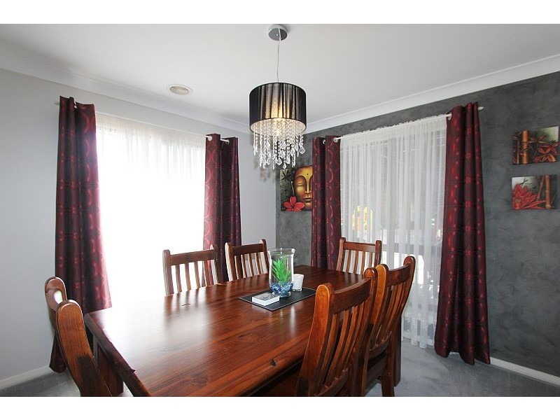 5 Rossi Place, Goulburn NSW 2580