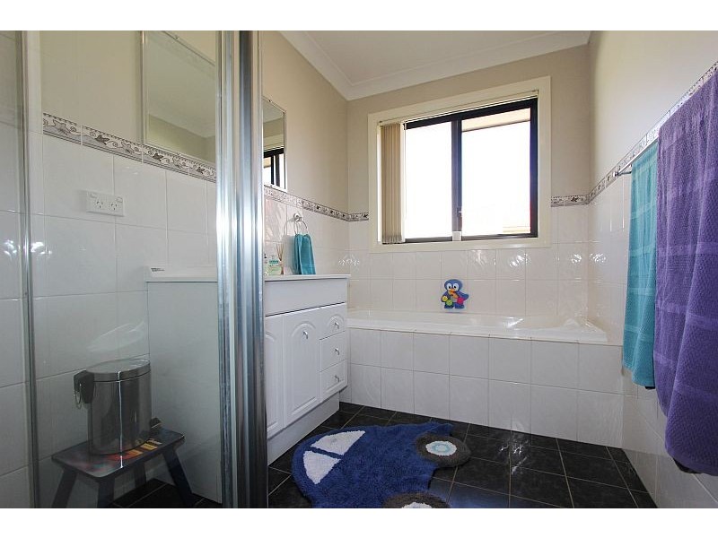 5 Rossi Place, Goulburn NSW 2580