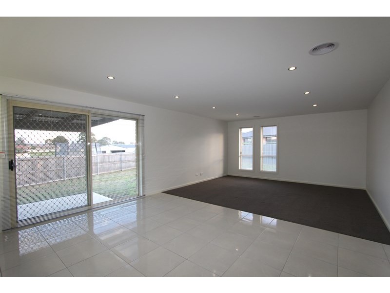 5 McGuire Drive, Goulburn NSW 2580