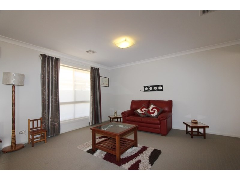 7 Clancy Place, Goulburn NSW 2580