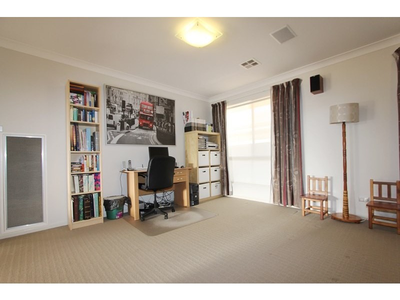 7 Clancy Place, Goulburn NSW 2580